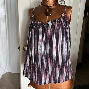 South Moon Under LAVI tank top size Xl
